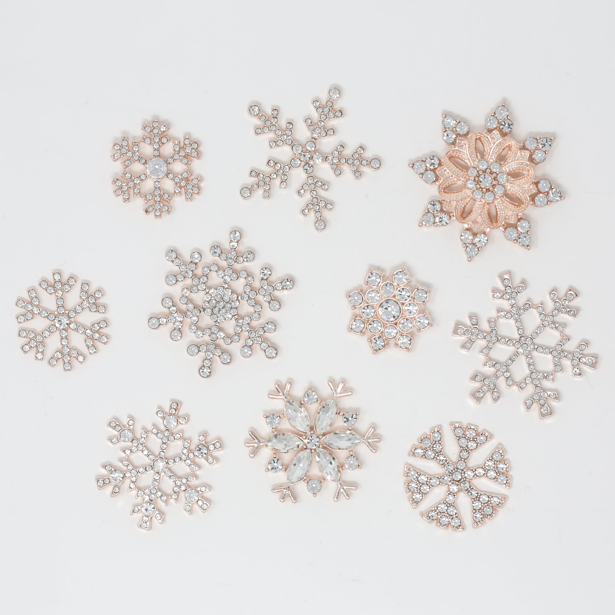 BDS-SQ098 Silver Snowflake Sequins – Pocket Full of Stitches